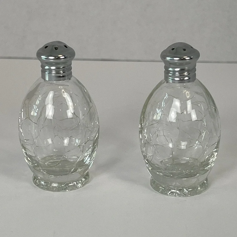Vintage Clear crackle glass‎ salt pepper shakers Silver tone tops set 2